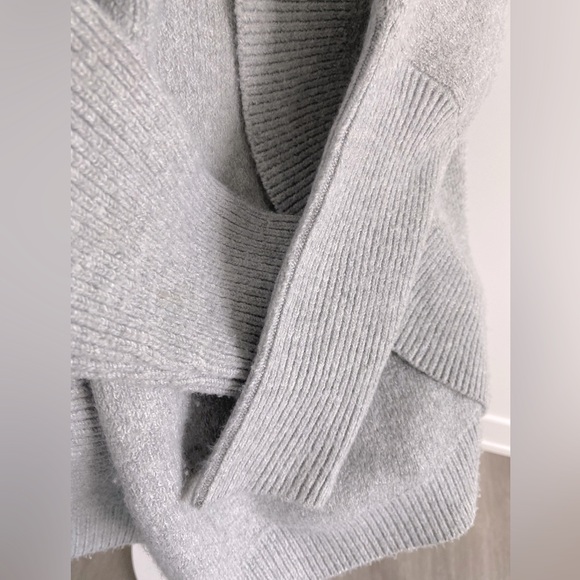 Cynthia Rowley Wrap Cardigan - Picture 3 of 3